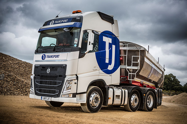TJ Transport artic lorry in Southampton